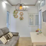 Family Apartment In Triana